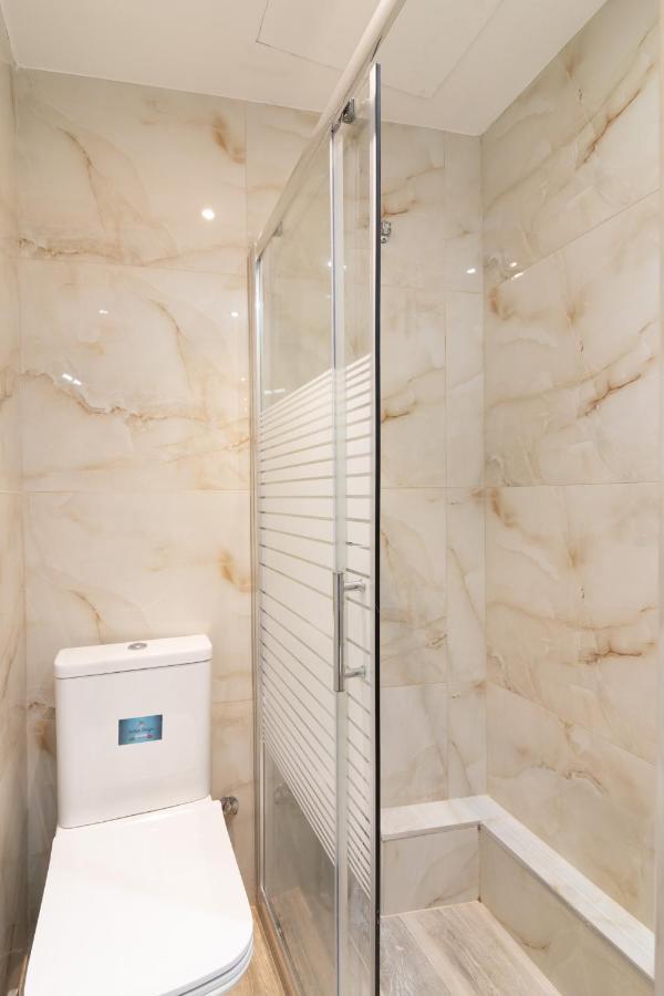 White Lux Heaven Saint Dimitrios Apartment เทสซาโลนิกิ ภายนอก รูปภาพ