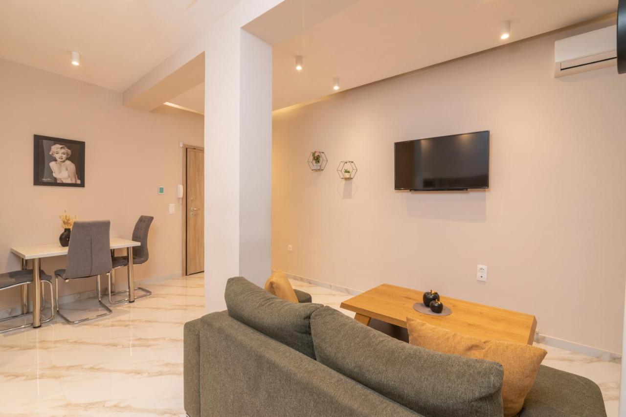 White Lux Heaven Saint Dimitrios Apartment เทสซาโลนิกิ ภายนอก รูปภาพ